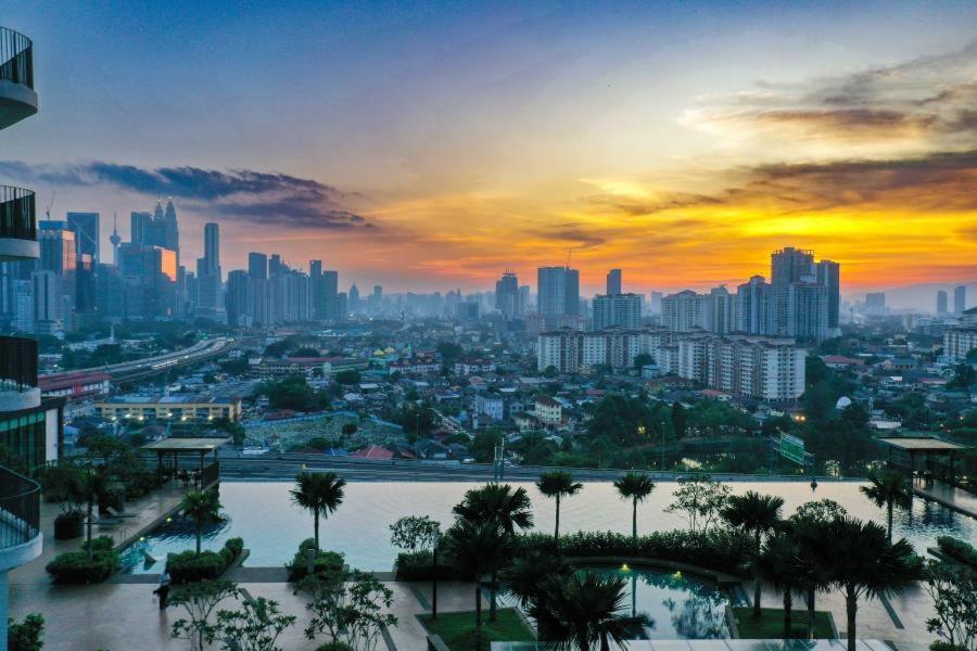 10Mins To Klcc W Lrt+Mall+Netflix Muji Urban 쿠알라룸푸르 외부 사진